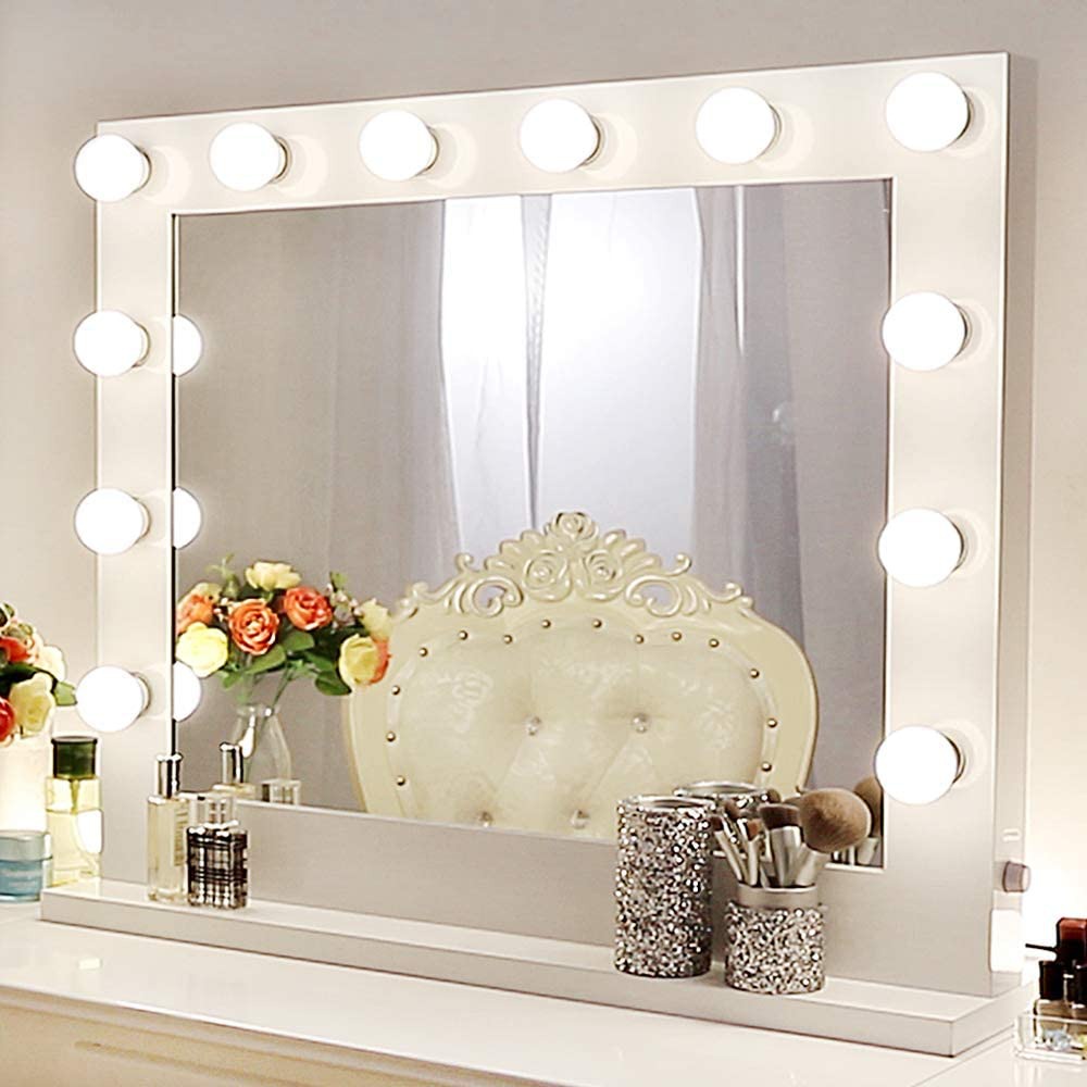 Various types of mirrors for your bathroom